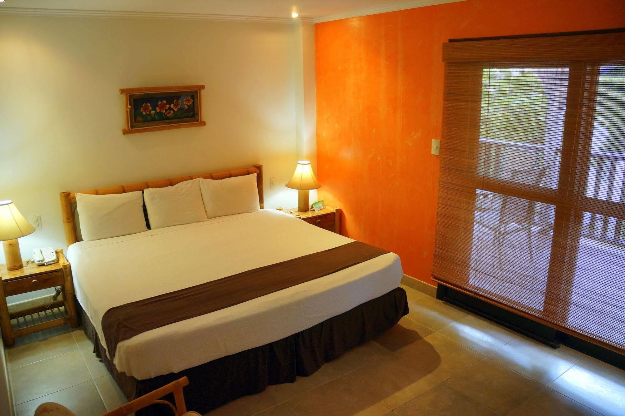 Tranquility Bay Antigua Hotel Jolly Harbour Ngoại thất bức ảnh